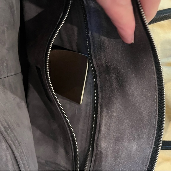 Louis Vuitton Black Leather LOCKIT PM Bag Brand New Stunning Callout Zipper Pull - Picture 9 of 16